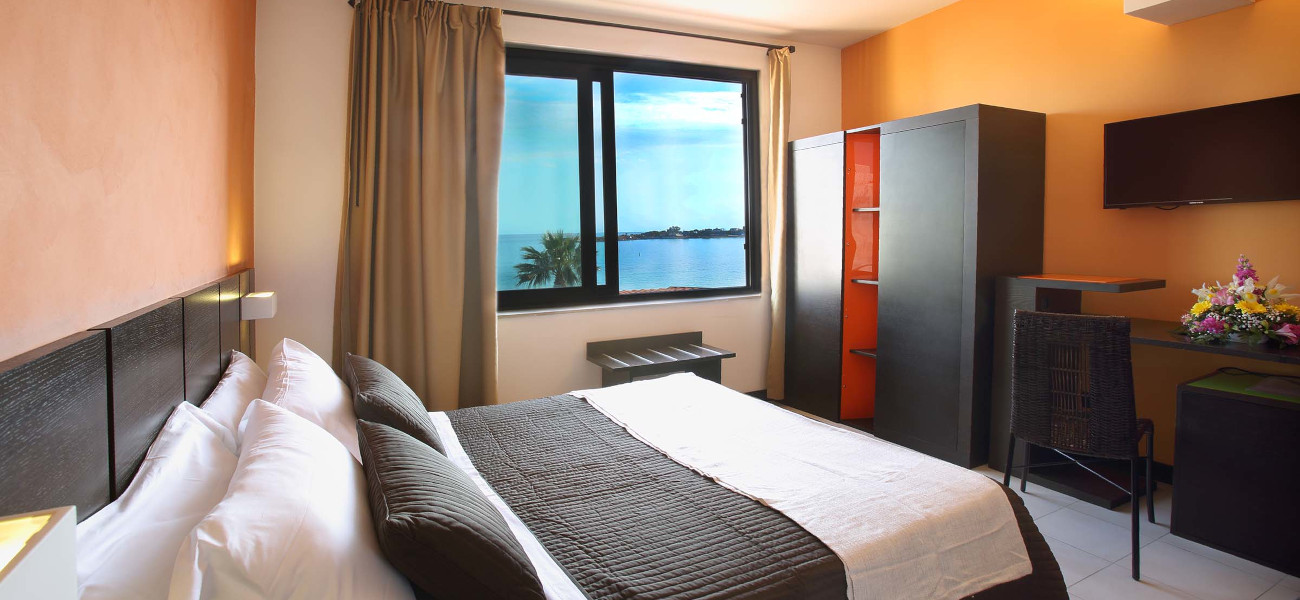 Hotel San Giovani - Panoramic Junior Suite with Sea View - Giardini Naxos